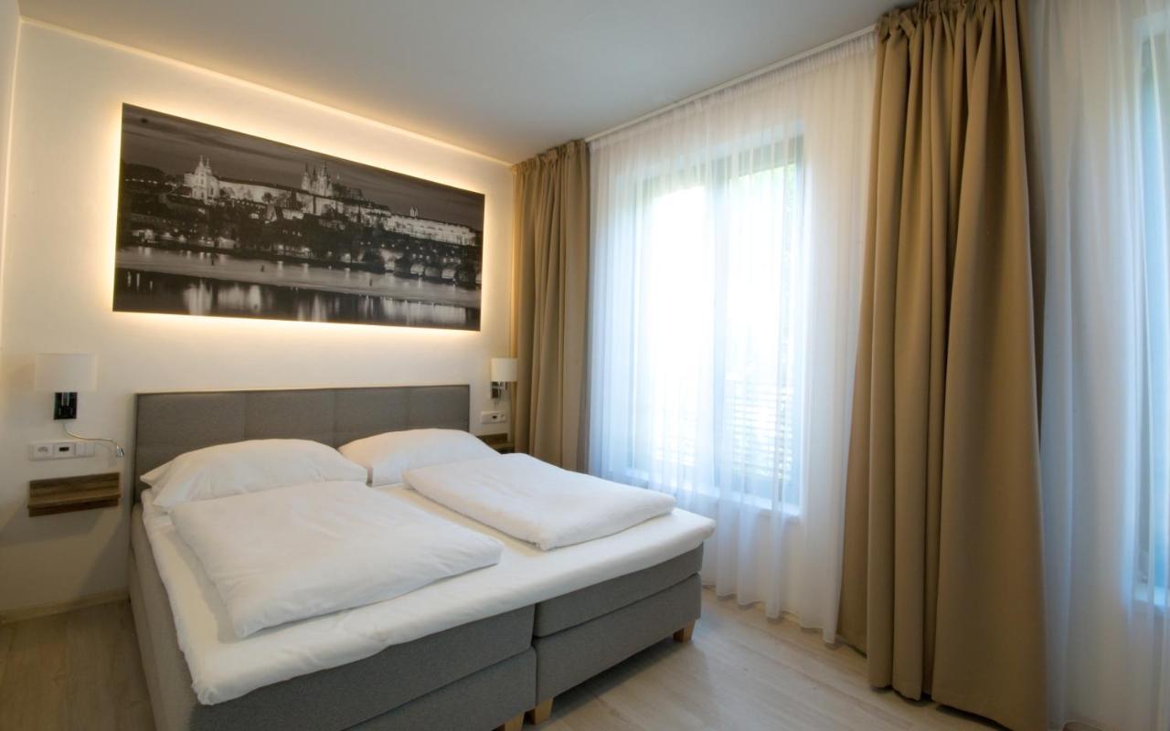 Adeba Hotel Prague Exterior photo